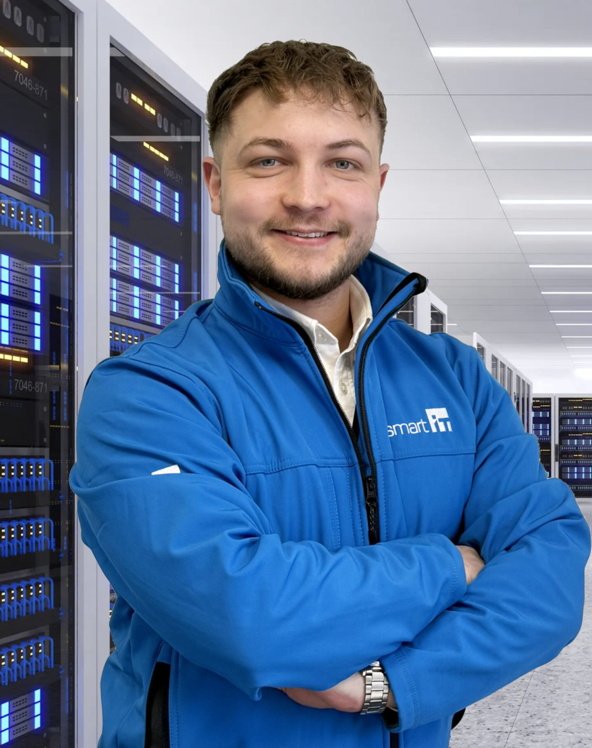 IT technician in data centre with servers at Smart IT.